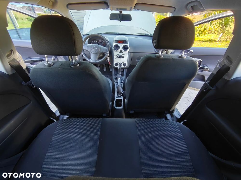 Opel Corsa 1.2 16V Cosmo - 19