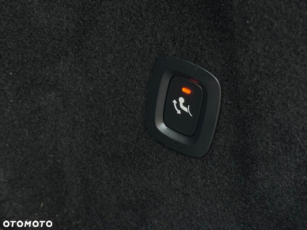 Volvo XC 60 B4 D Geartronic Momentum Pro - 27