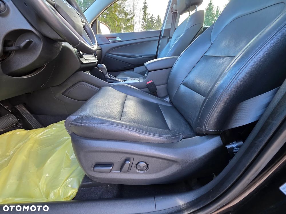 Hyundai Tucson 2.0 CRDI 4WD Automatik Premium - 31