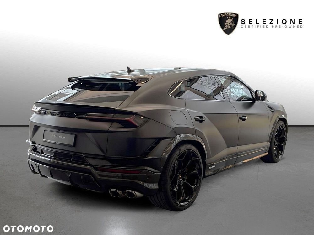 Lamborghini Urus - 4