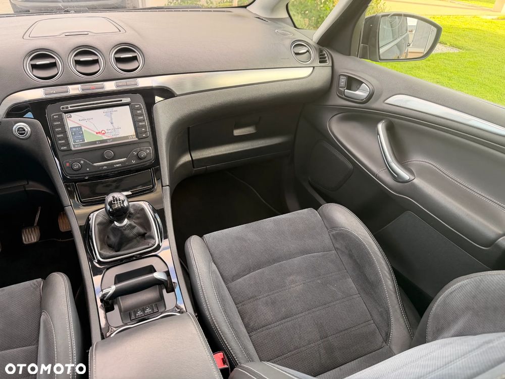 Ford S-Max 2.0 TDCi DPF Titanium - 19