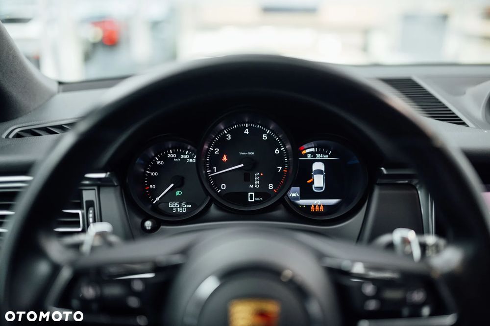 Porsche Macan Standard - 27