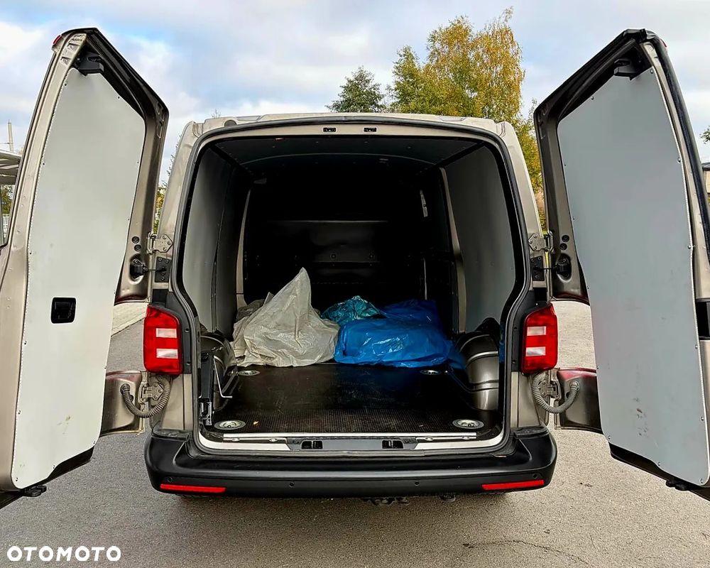 Volkswagen Transporter - 17