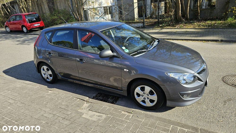 Hyundai i30 1.6 CRDi FIFA WM Edition - 6