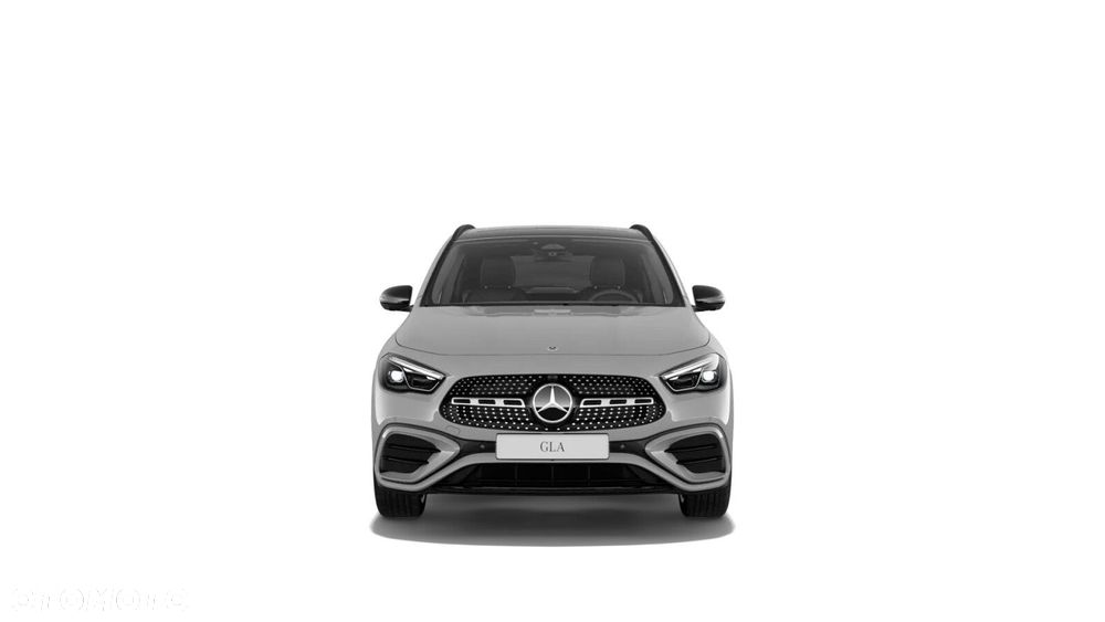 Mercedes-Benz GLA - 16
