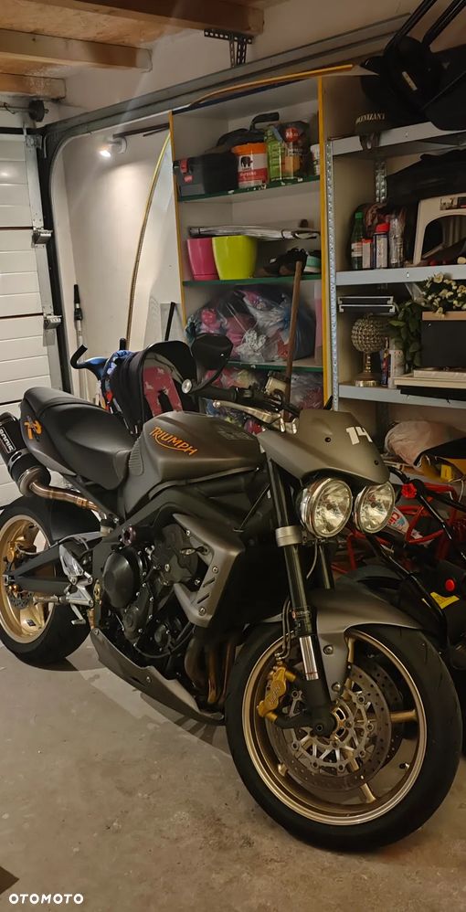 Triumph Street Triple - 1