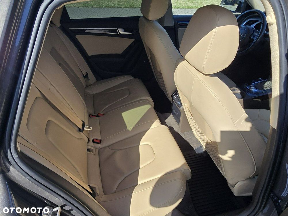 Audi A4 Allroad - 22