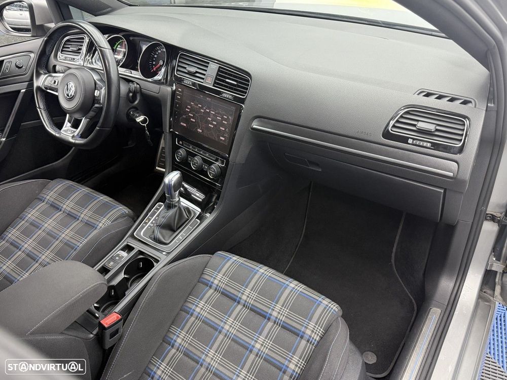 VW Golf 1.4 GTE Plug-in - 14