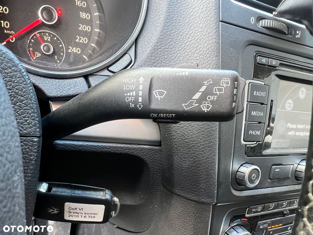 Volkswagen Golf 1.6 TDI DPF Highline - 23