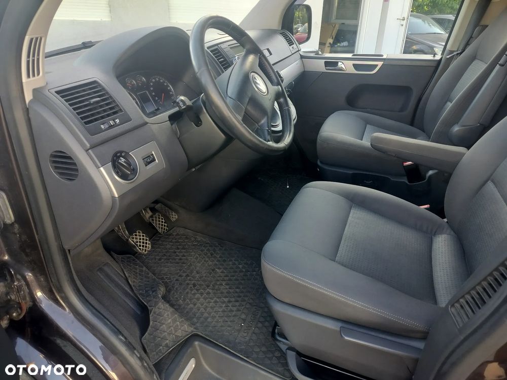 Volkswagen Multivan - 19