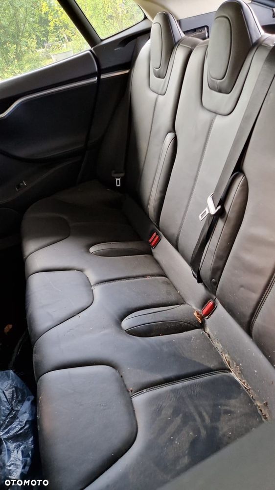Fotele komplet Tesla Model S 14-16r. - 2