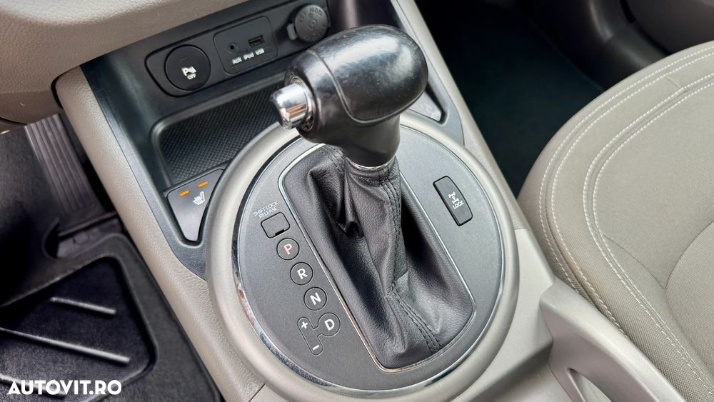 Kia Sportage 2.0 DSL 6AT 4x4 Style - 15