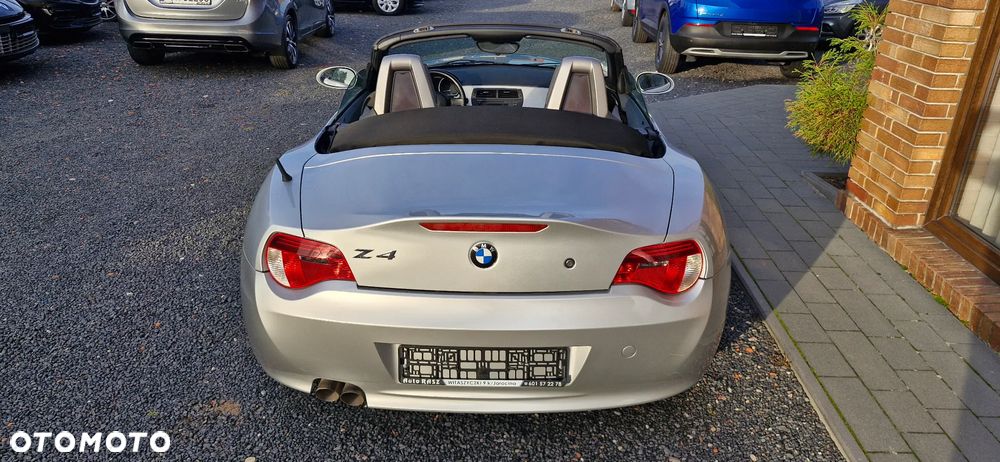 BMW Z4 2.5si - 8