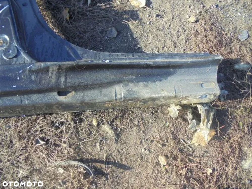 RENAULT MEGANE III PRÓG PRAWY - 2