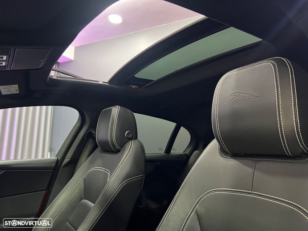 Jaguar XE D180 Aut. R-Dynamic S — fotografia 27