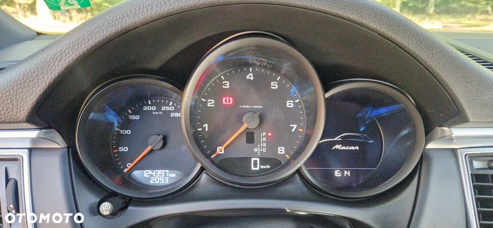 Porsche Macan - 8