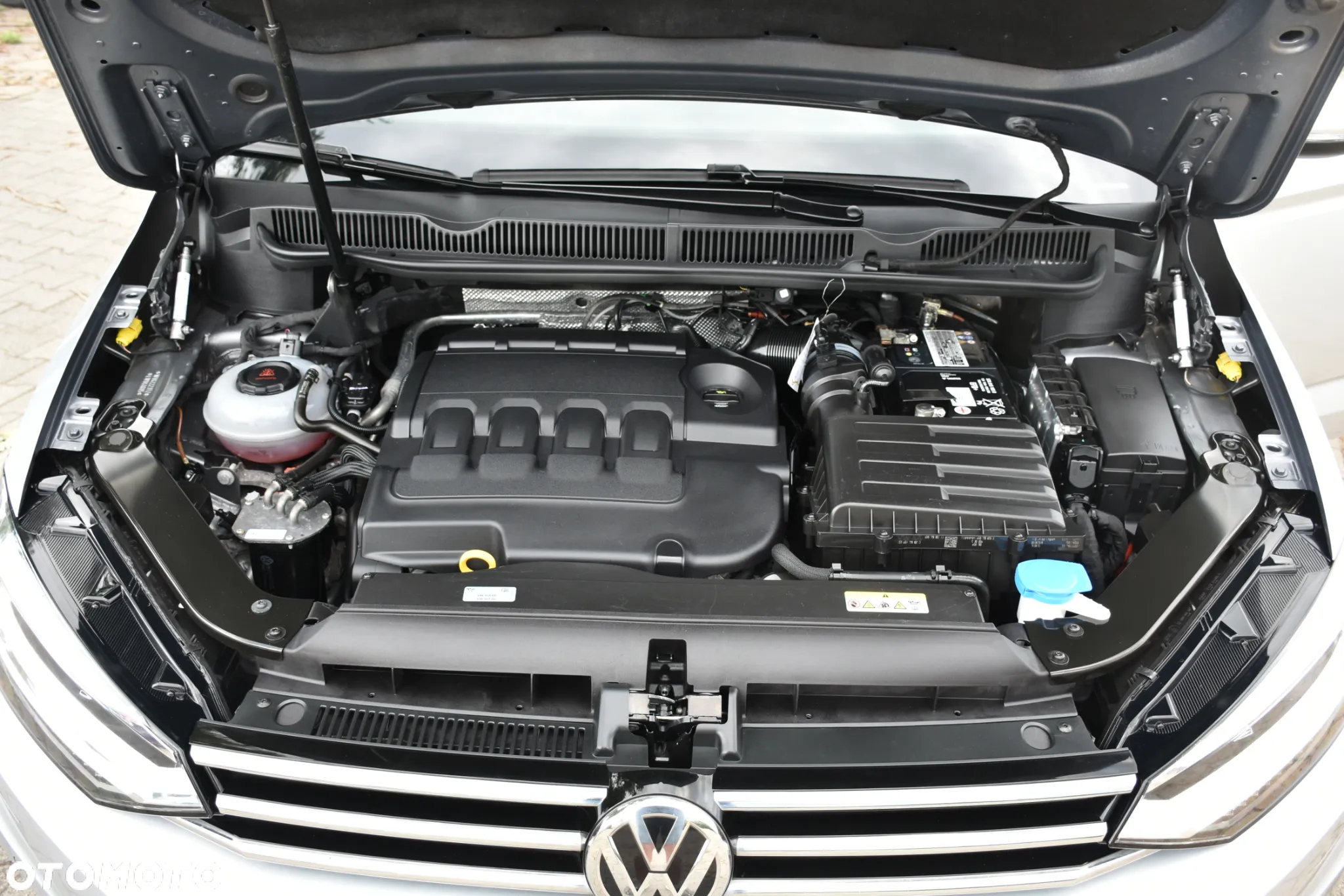 Volkswagen Touran 2.0 TDI SCR UNITED - 25