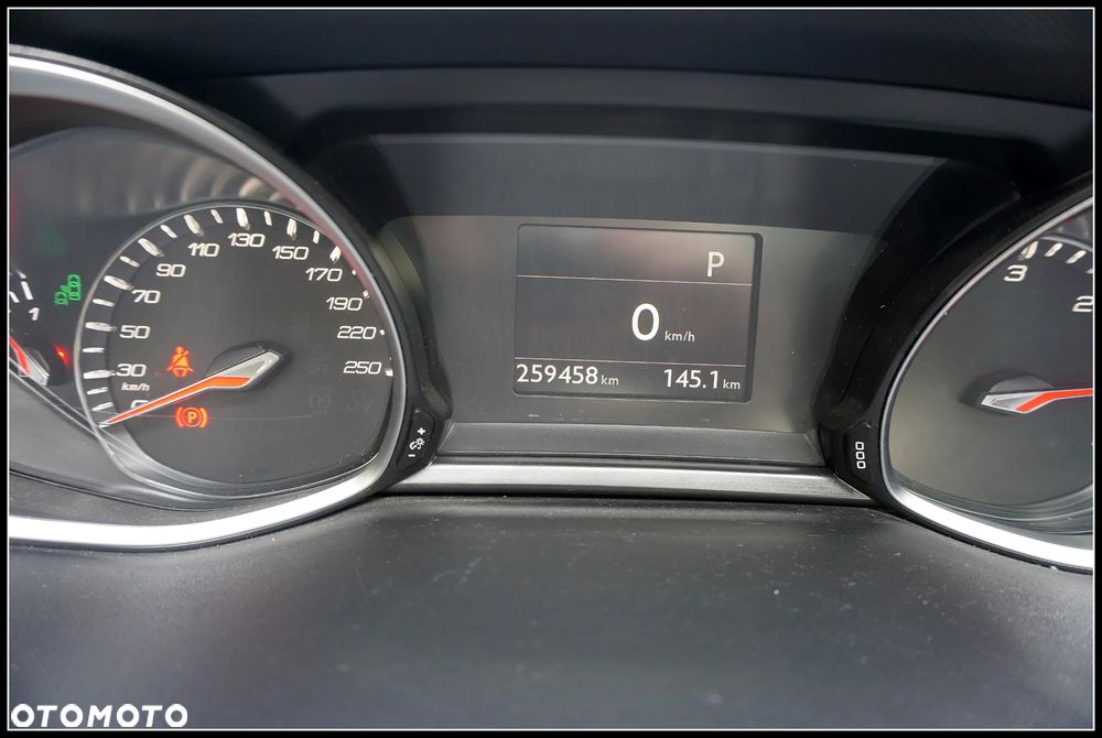 Peugeot 308 BlueHDi FAP 150 EAT6 Stop&Start GT-Line Edition - 21