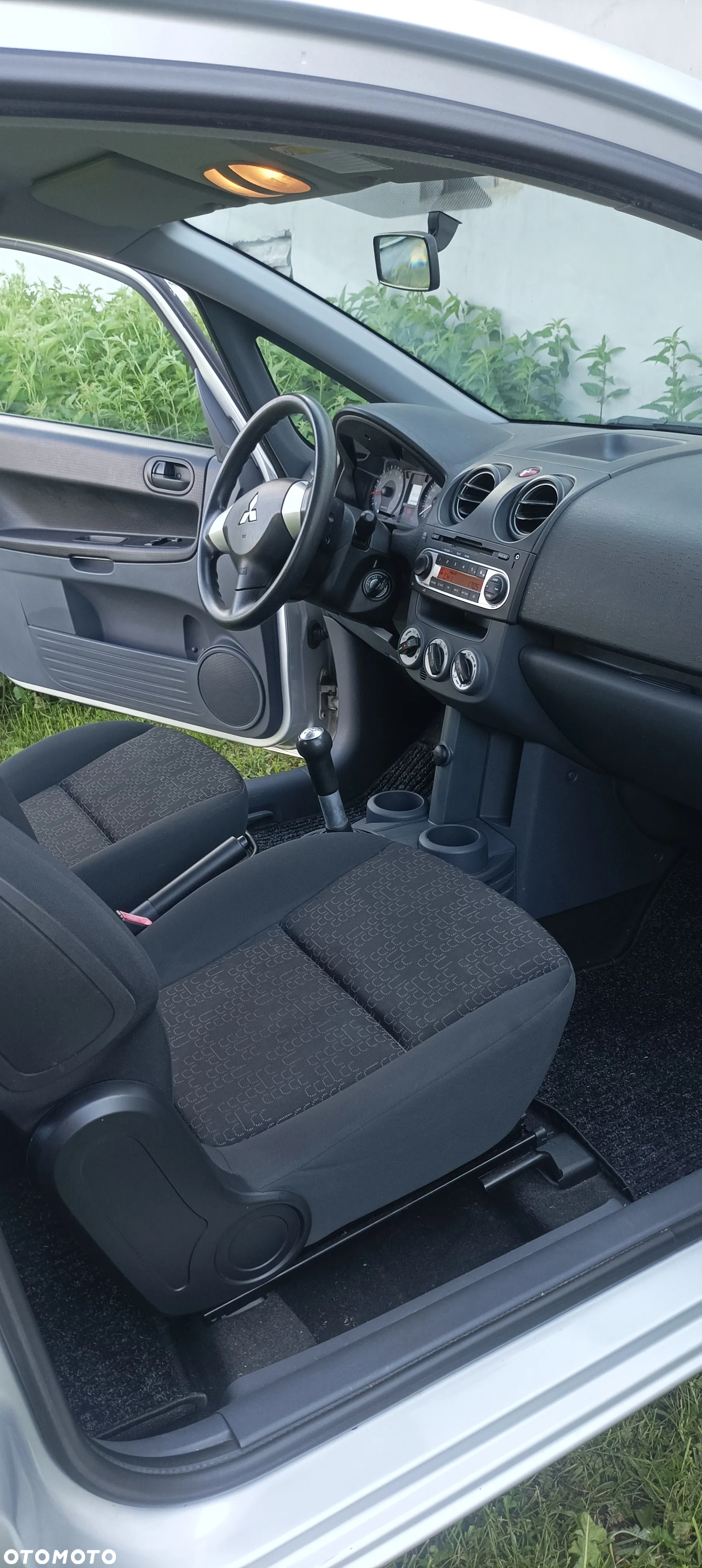 Mitsubishi Colt 1.1 - 8