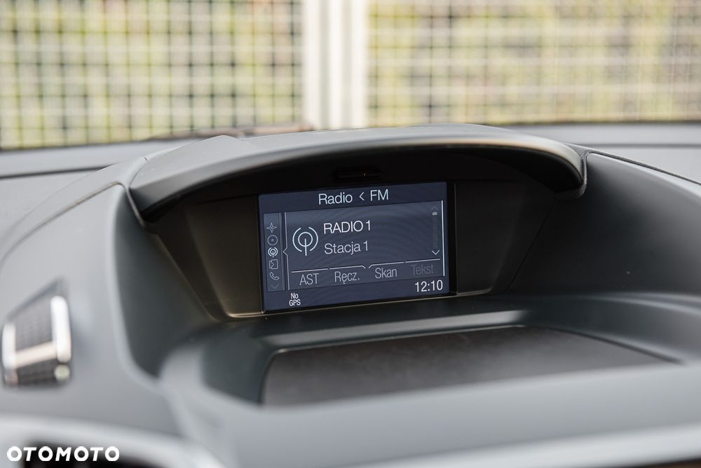 Ford Grand C-MAX - 22