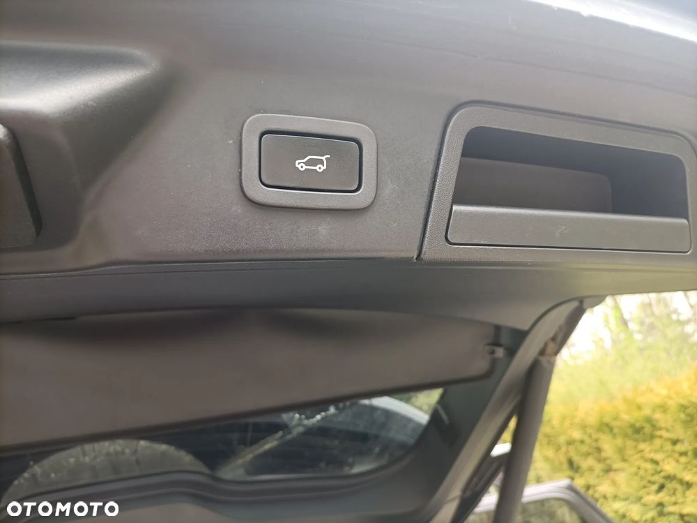 Land Rover Range Rover Velar 2.0 SD4 R-Dynamic SE - 25