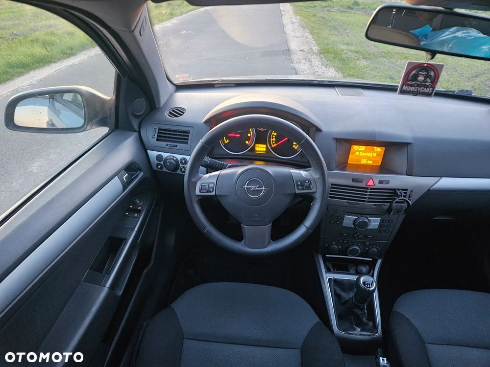 Opel Astra 1.7 CDTI Enjoy - 21