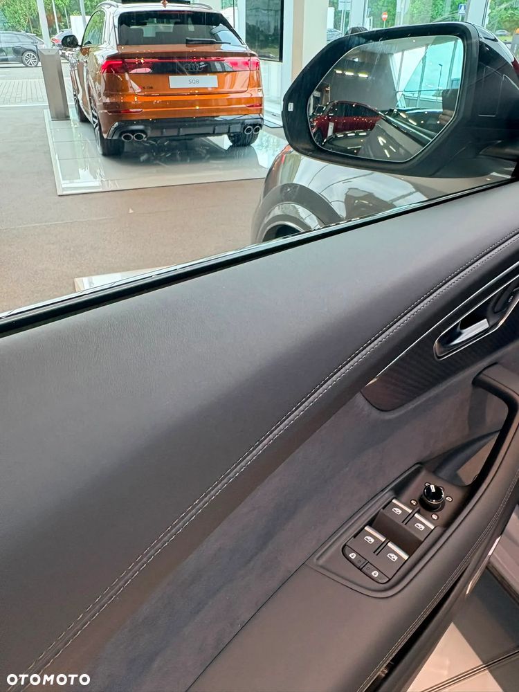 Audi RS Q8 - 9