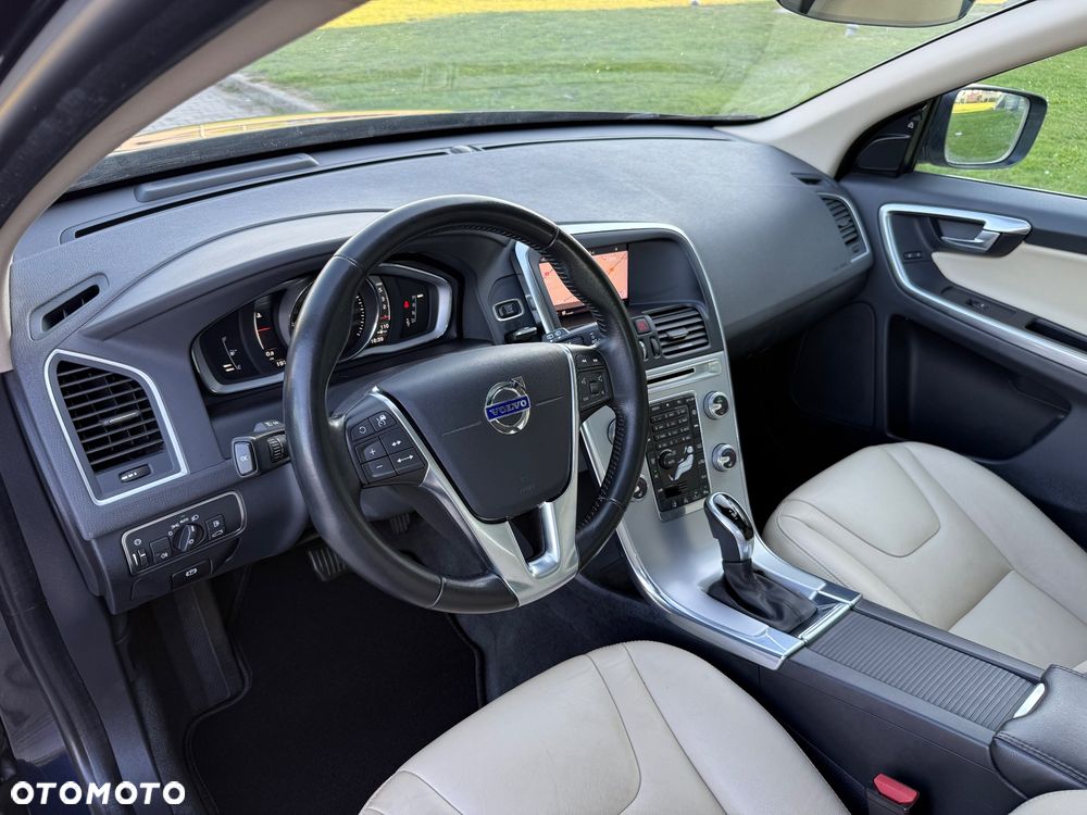 Volvo XC 60 D4 Geartronic Summum - 37