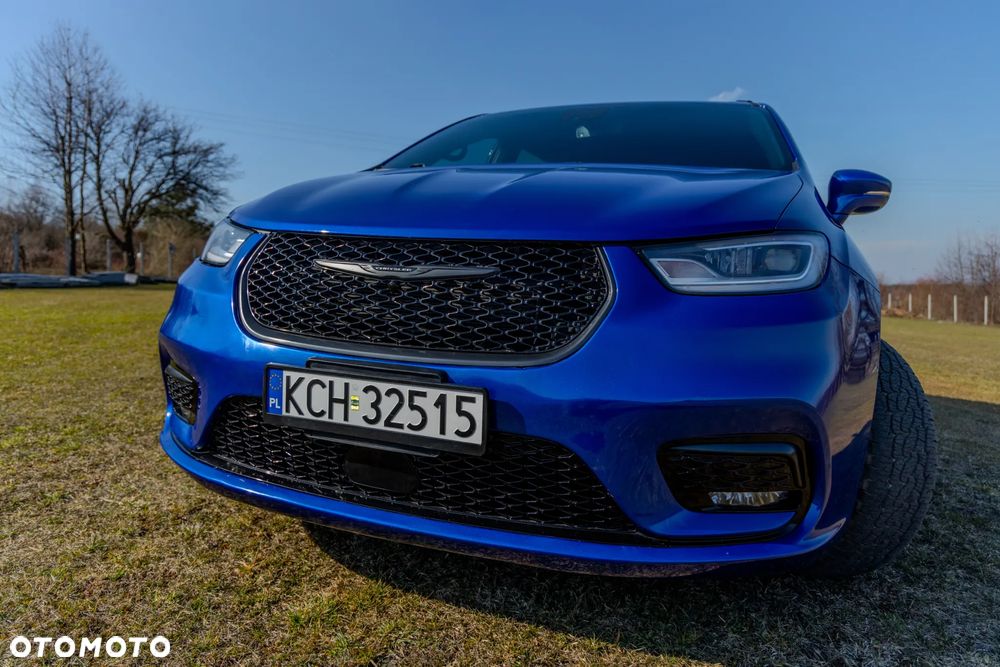 Chrysler Pacifica - 5