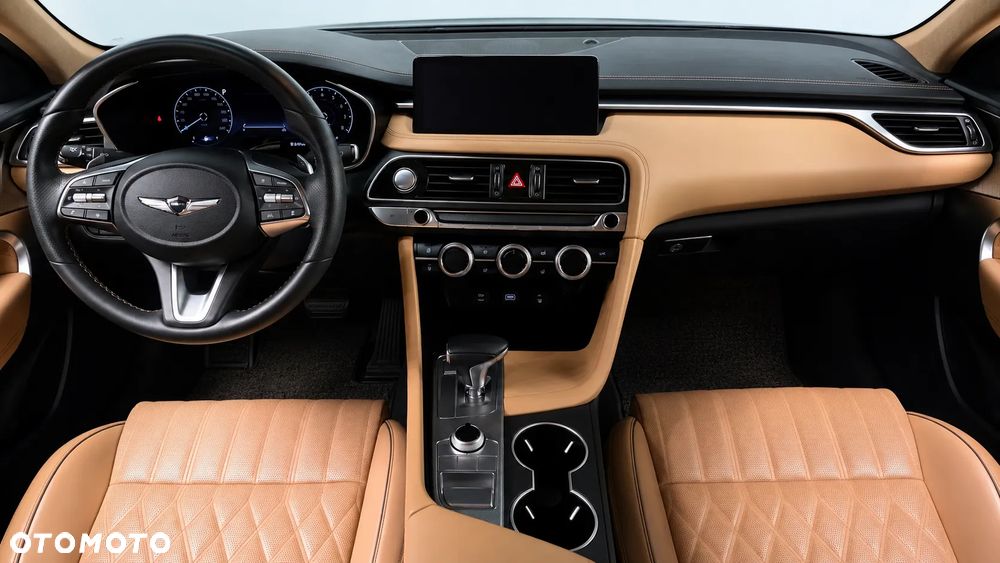 Genesis G70 2.0T Plus AWD 8AT Luxury - 16