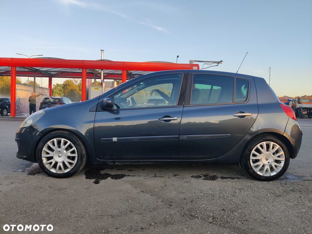Renault Clio 2008 photo 2