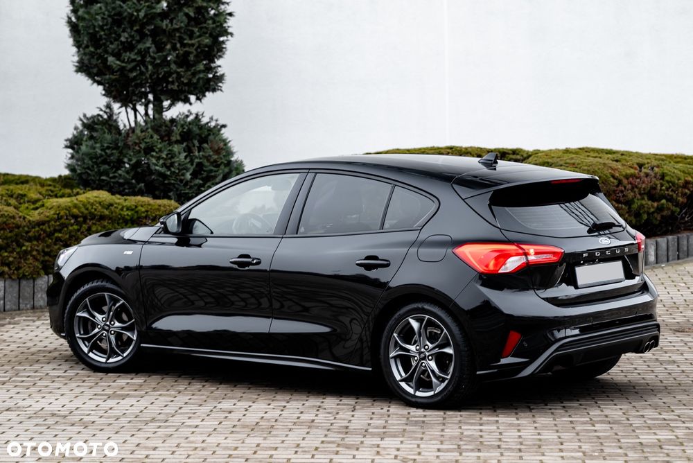 Ford Focus 1.0 EcoBoost Trend - 16