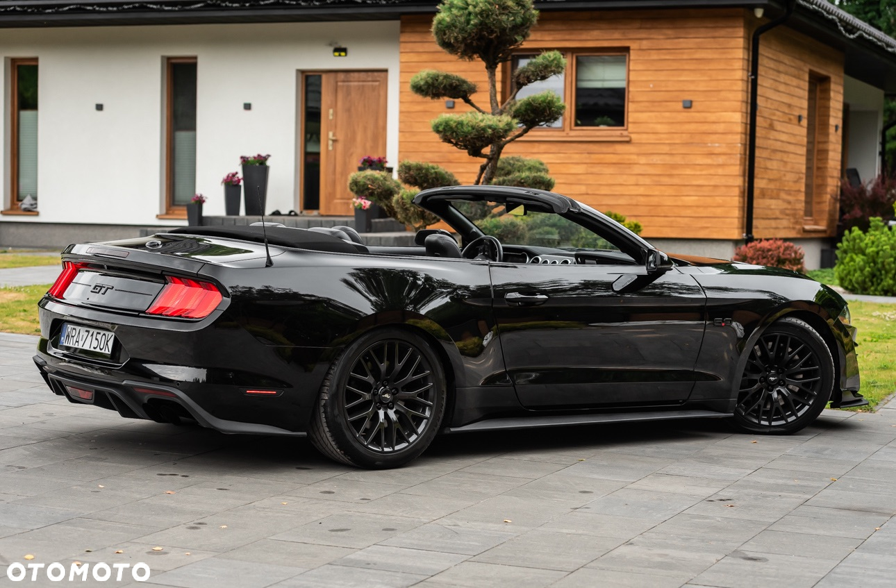 Ford Mustang - 12
