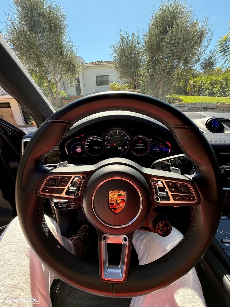 Porsche Cayenne Turbo - 20