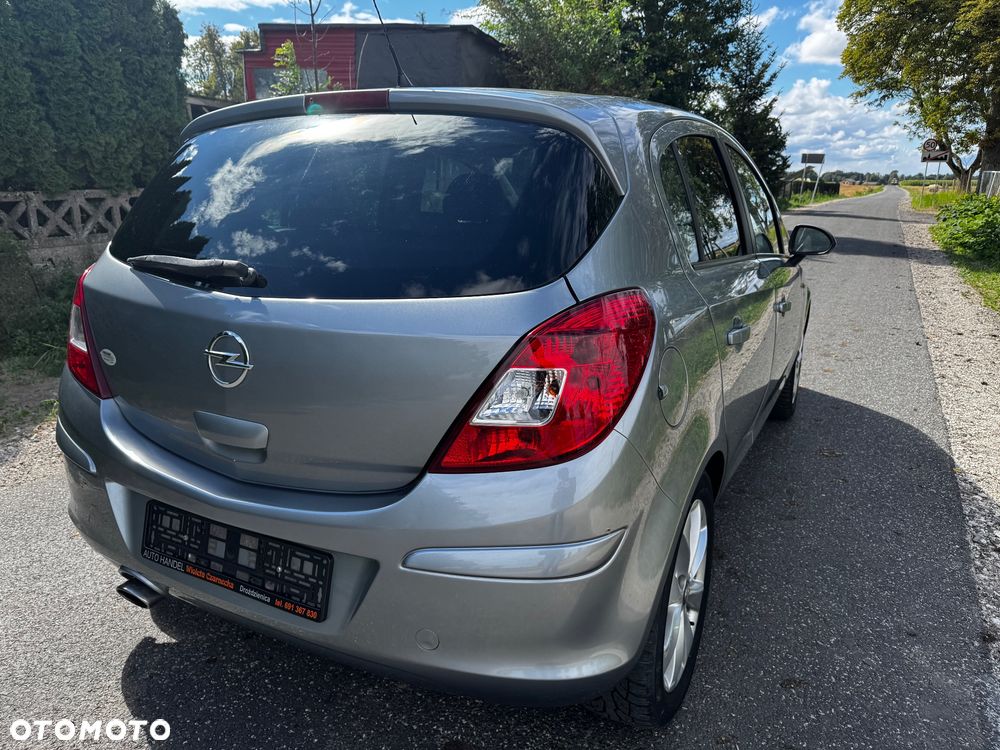 Opel Corsa 1.4 16V 150 Jahre - 10