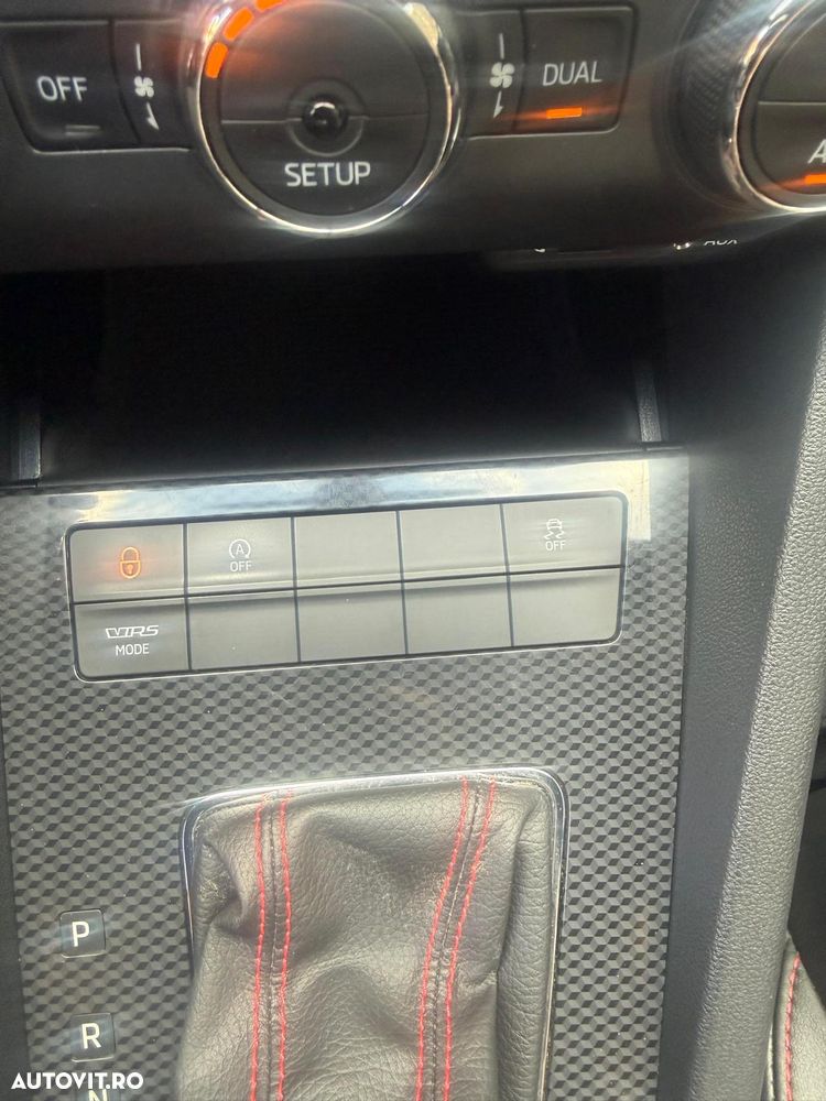 Skoda Octavia 2.0 TDI (Green tec) DSG RS - 8