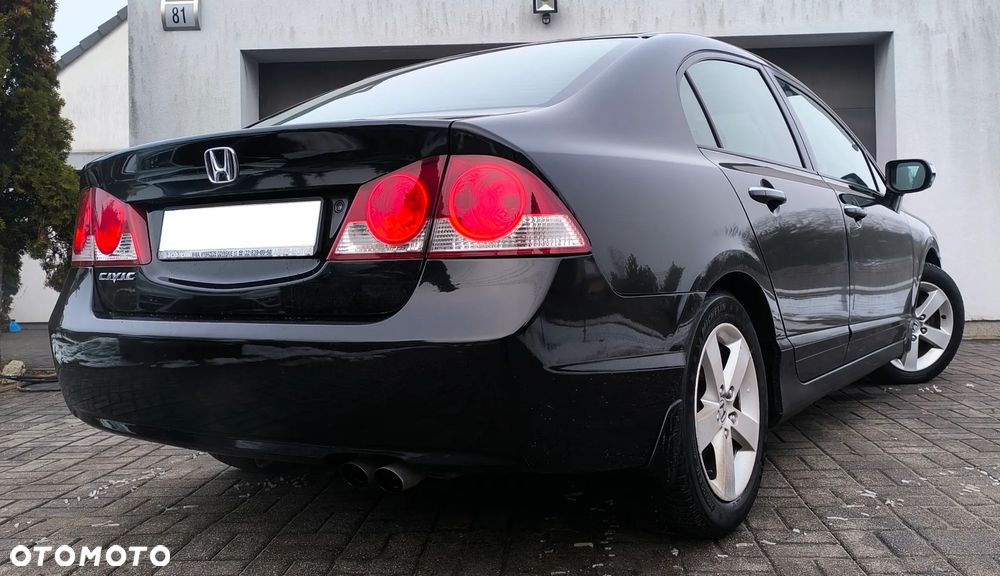 Honda Civic 1.8 Comfort - 9