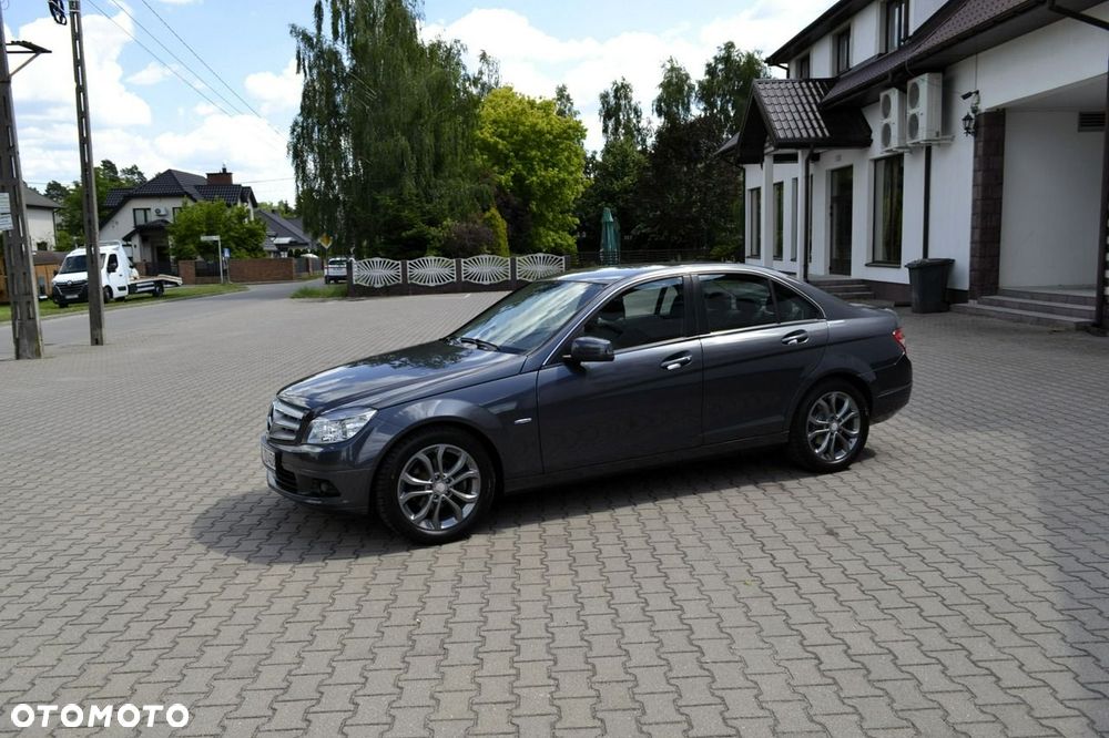 Mercedes-Benz Klasa C 180 BlueEFFICIENCY 7G-TRONIC Elegance - 14