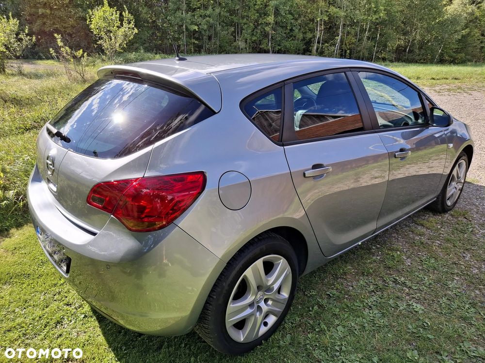 Opel Astra 1.4 Innovation - 11