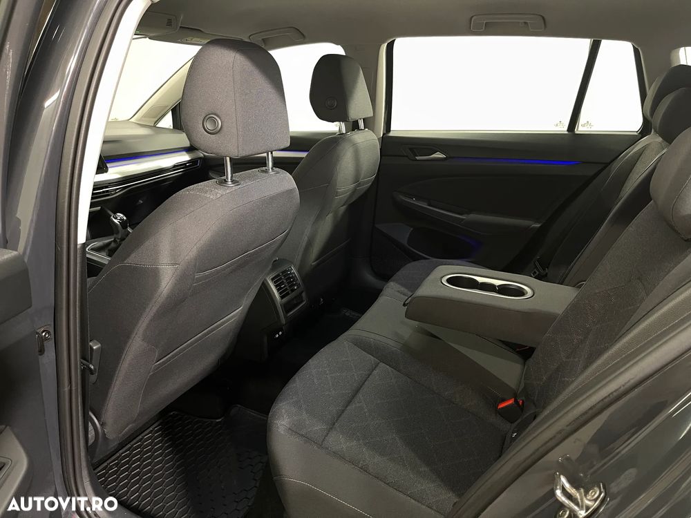 Volkswagen Golf 1.5 TSI ACT Life - 12