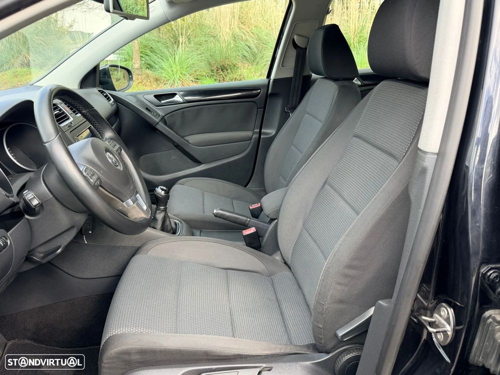 VW Golf 2.0 TDi Confortline - 5