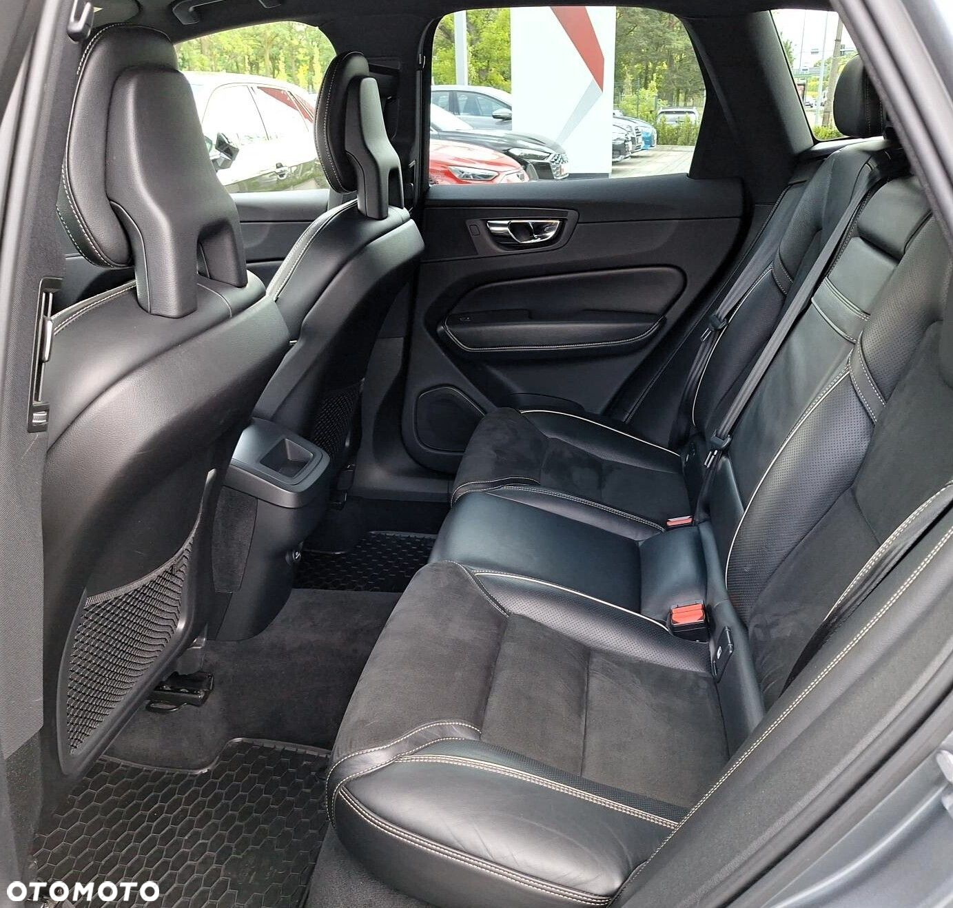 Volvo XC 60 D5 AWD R-Design - 18