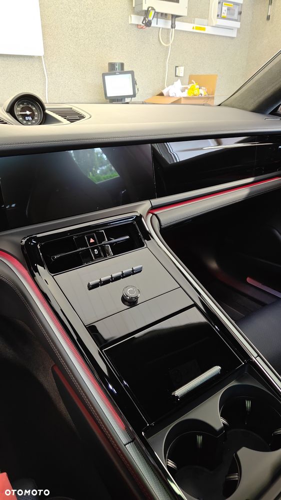 Porsche Panamera 4 E-Hybrid PHEV - 34