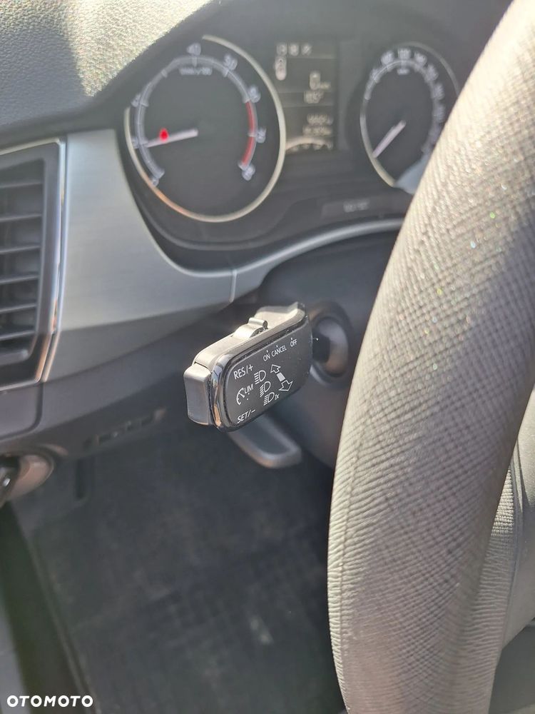 Skoda Fabia 1.0 TSI Ambition - 11