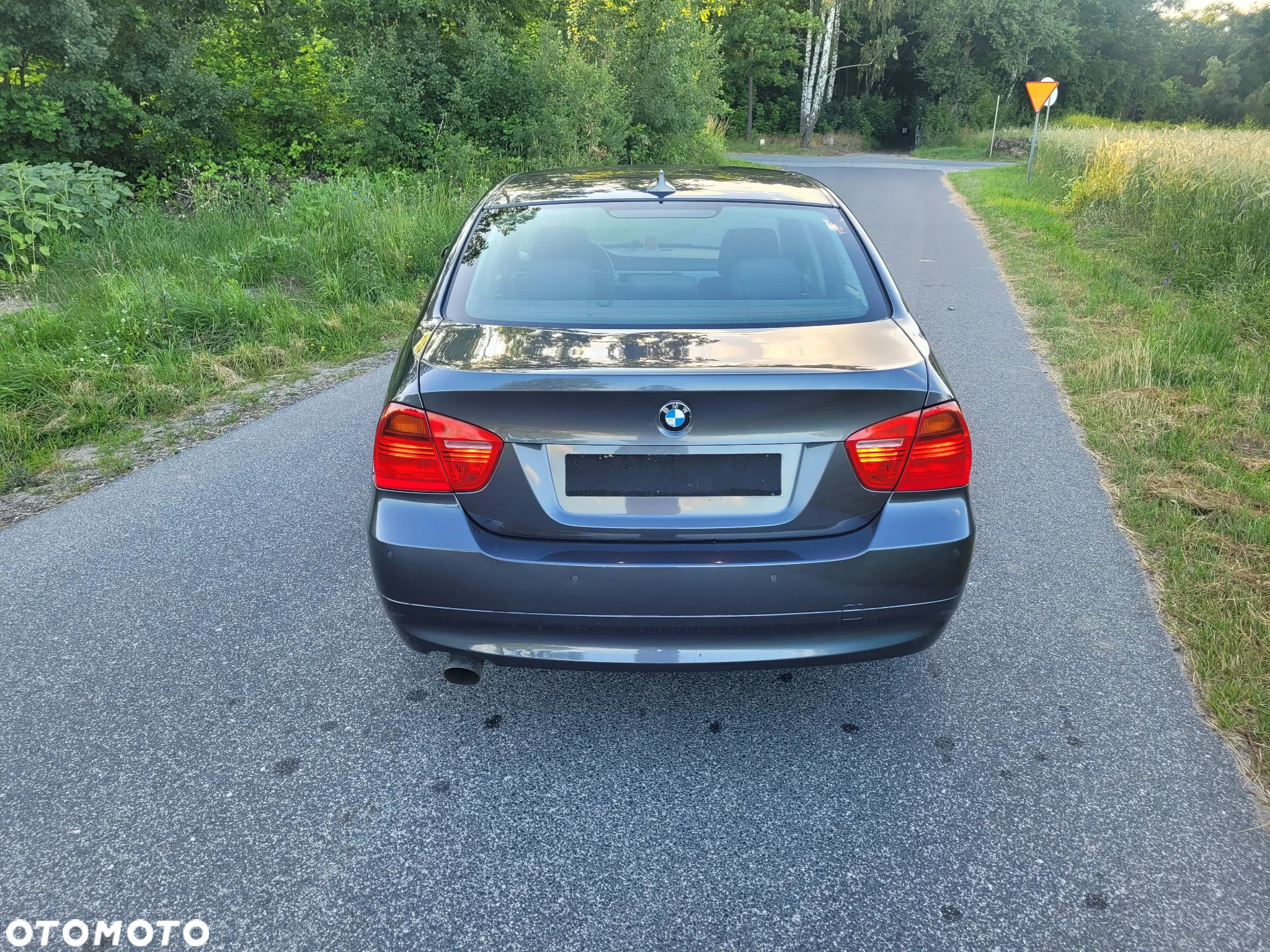 BMW Seria 3 318d - 22