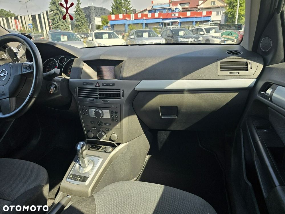 Opel Astra 1.6 Essentia Easytronic - 16