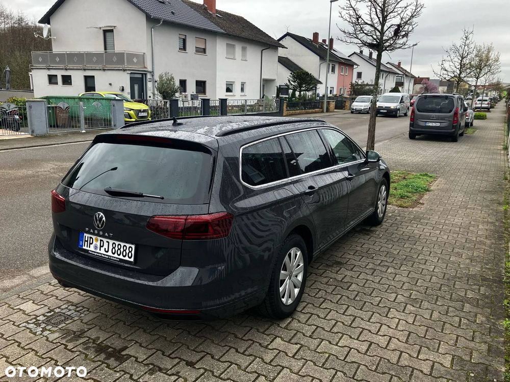 Volkswagen Passat - 5