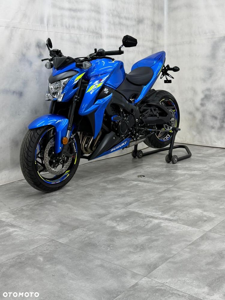 Suzuki GSX 1000 - 19