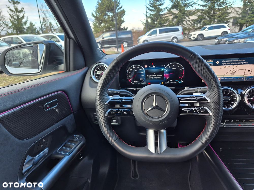 Mercedes-Benz GLA 200 AMG Line - 22
