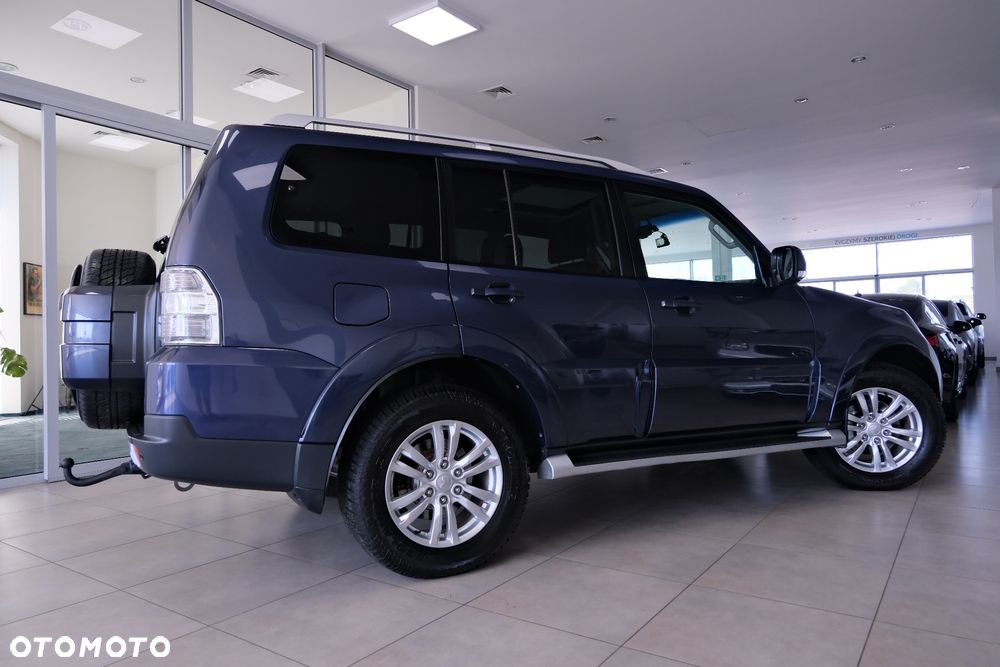 Mitsubishi Pajero - 8